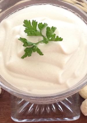 A picture of Vickys Vegan Sour Cream, GF DF EF SF.