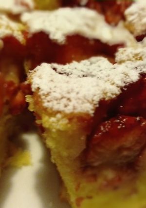Bögrés meggyes eredetileg én eperrel készítettem...a mérce egy 2.5 dl-es bögre recept fotója