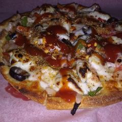 A picture of Paneer Rancho pizza.