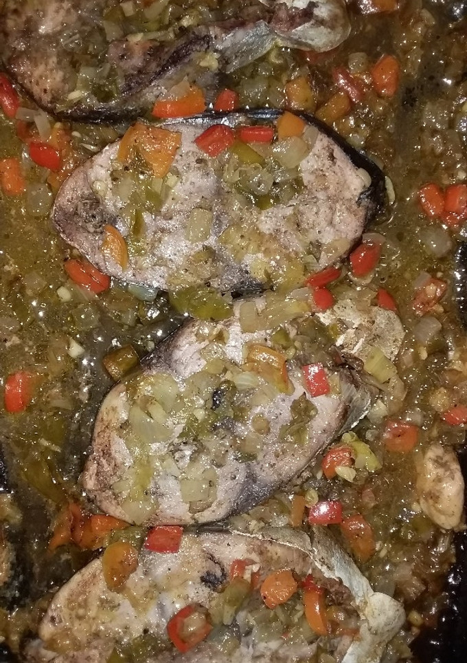 Una foto de Pescado al horno con vegetales