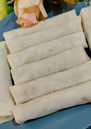 A picture of Frozen Chicken Spring Rolls.