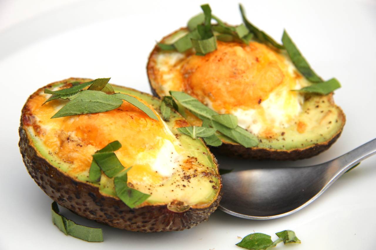 Avokádós tojás reggeli recept recept fotó