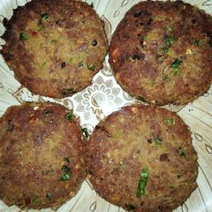A picture of Beef Resha kabab.