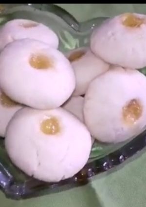 A picture of Pineapple cookies.