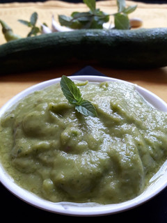 तोरी और कैरी की चटनी (Tori aur keri ki chutney recipe in Hindi) रेसिपी मुख्य फोटो