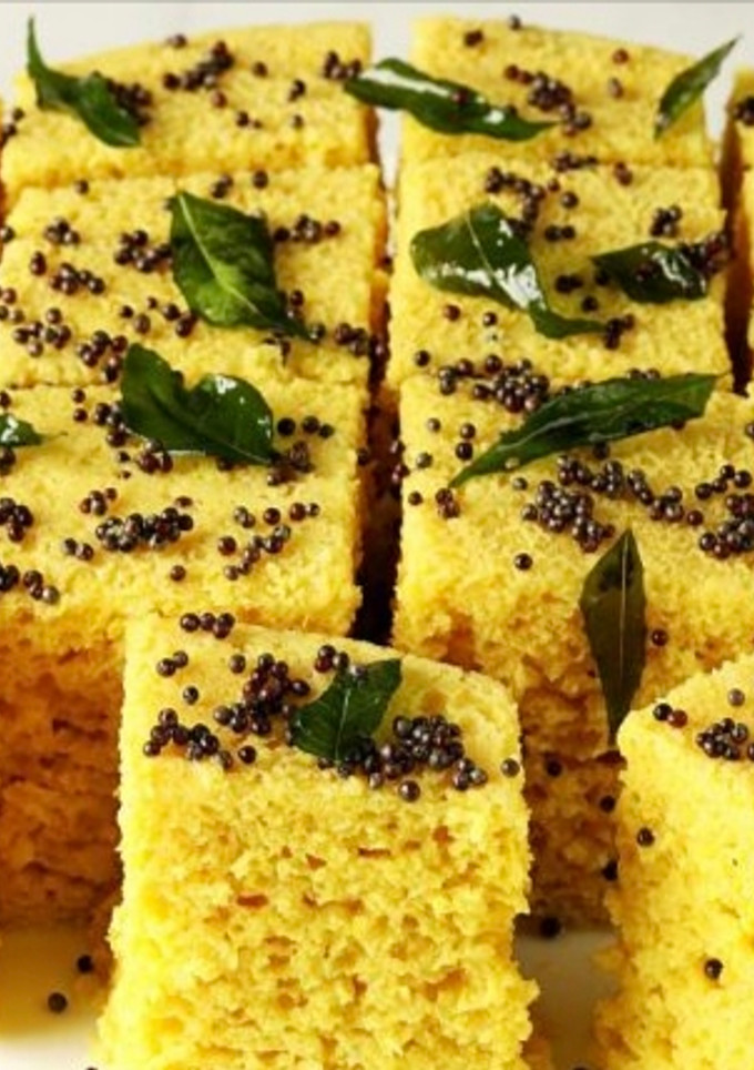 खमण ढोकला(Khaman dhokla recipe in hindi) रेसिपी मुख्य फोटो