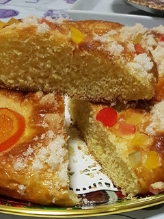 Una foto de Roscón de mandarina 🍃🍊 y patata