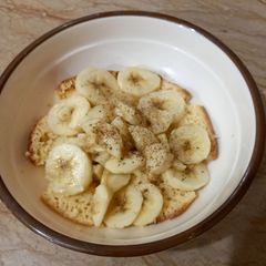 Cake with banana 🍌 🍌 🍝 A picture of Cake with banana 🍌 🍌 🍝.
