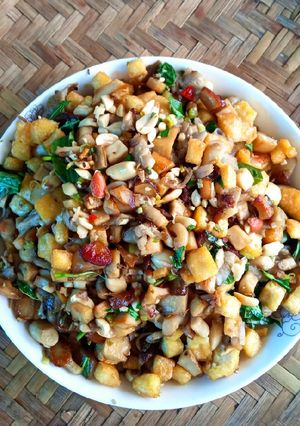 Hình của món Nấm đậu xúc bánh đa.