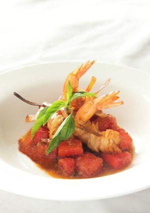 Watermelon Curry with Potato Wrapped King Prawns রেসিপির প্রধান ছবি