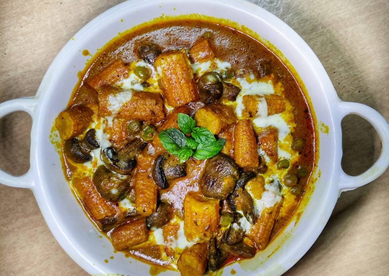 Mushroom Baby Corn Curry