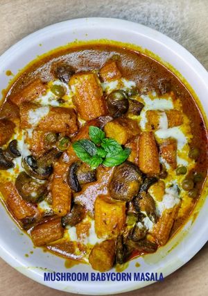 A picture of Mushroom Baby Corn Curry.