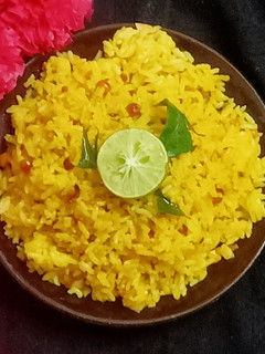 લેમન રાઈસ(Lemon Rice Recipe In Gujarati) રેસીપી મુખ્ય ફોટો