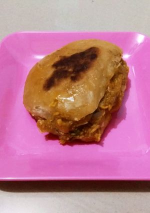 A picture of Dabeli.