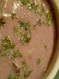 Lila Blumenkohlsuppe mit Champignons und Gorgonzola