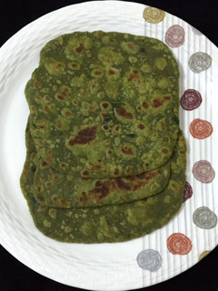 பாலக் சப்பாத்தி செய்முறை முக்கிய புகைப்படம்