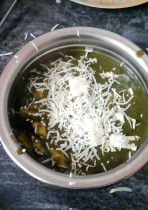 A picture of Palak Paneer.