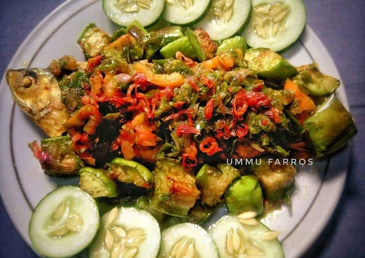 Bandeng sambel ijo