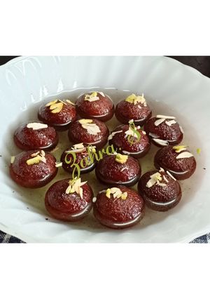 A picture of Gulab Jamun with milk powder.