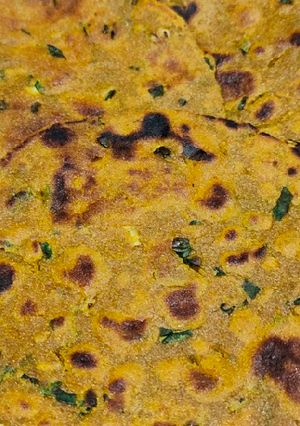બાજરા ના થેપલા (Bajra Thepla Recipe in Gujarati) રેસીપી મુખ્ય ફોટો
