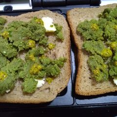 A picture of Green toast.