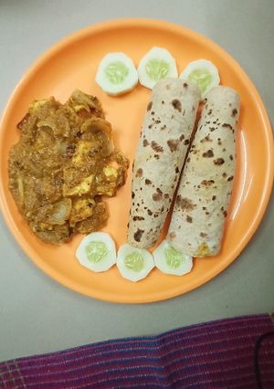 A picture of Paneer do pyaza.