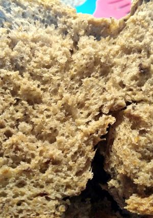 Una foto de Pan mixto de Espelta y Olivas en panificadora