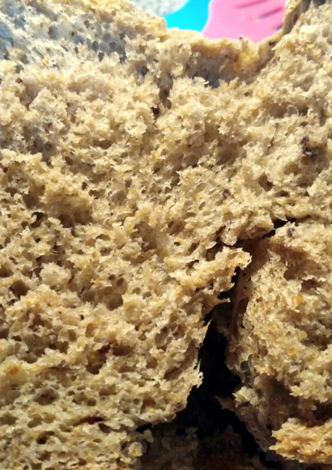 Una foto de Pan mixto de Espelta y Olivas en panificadora