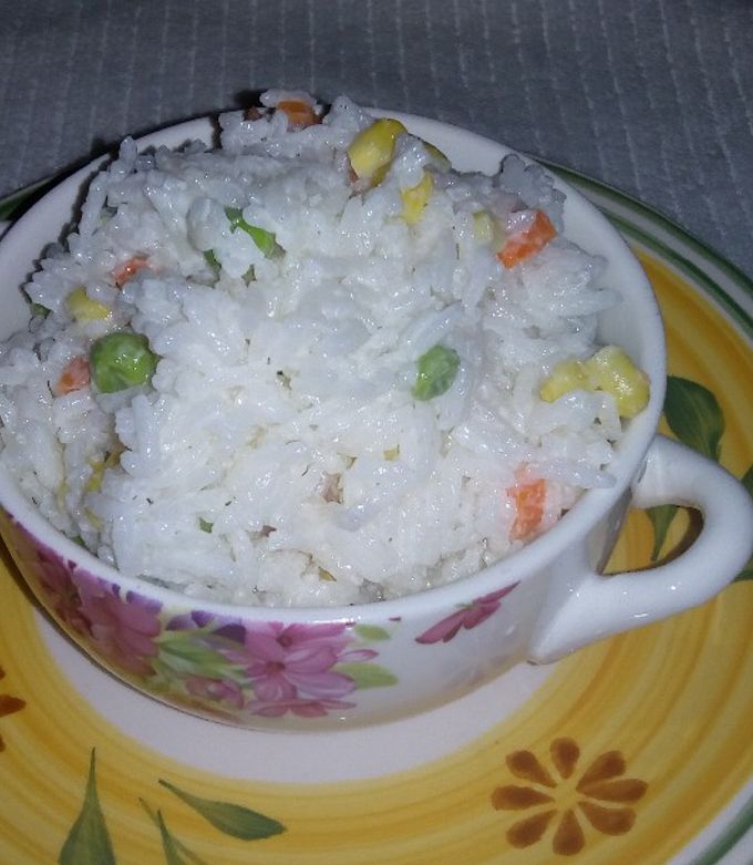 Una foto de Arroz primavera 💯😋
