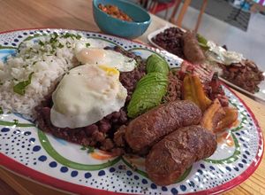 Una foto de Bandeja paisa