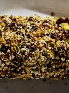 Una foto de RULO Fácil de Queso Crema, Arándanos 🍇y Pistachos🥜...!