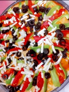 صورة لوصفة بيتزا بالخضار 🍕🥗