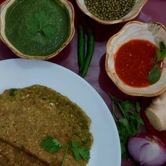 Hara mung daal chilla (green lentils crepes) A picture of Hara mung daal chilla (green lentils crepes).