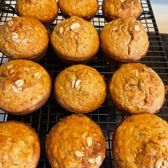 A picture of Oatmeal muffins.