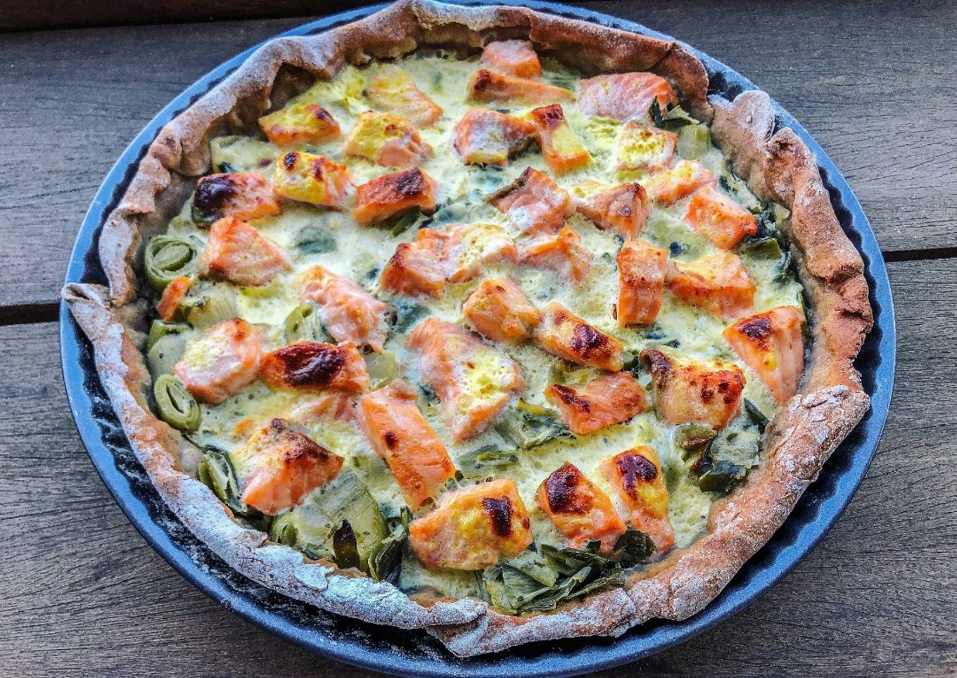 Tarte au saumon et poireaux