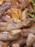 Krengsengan ceker tahu dan leher ayam
