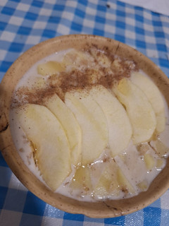 Una foto de Porridge de manzana especiado