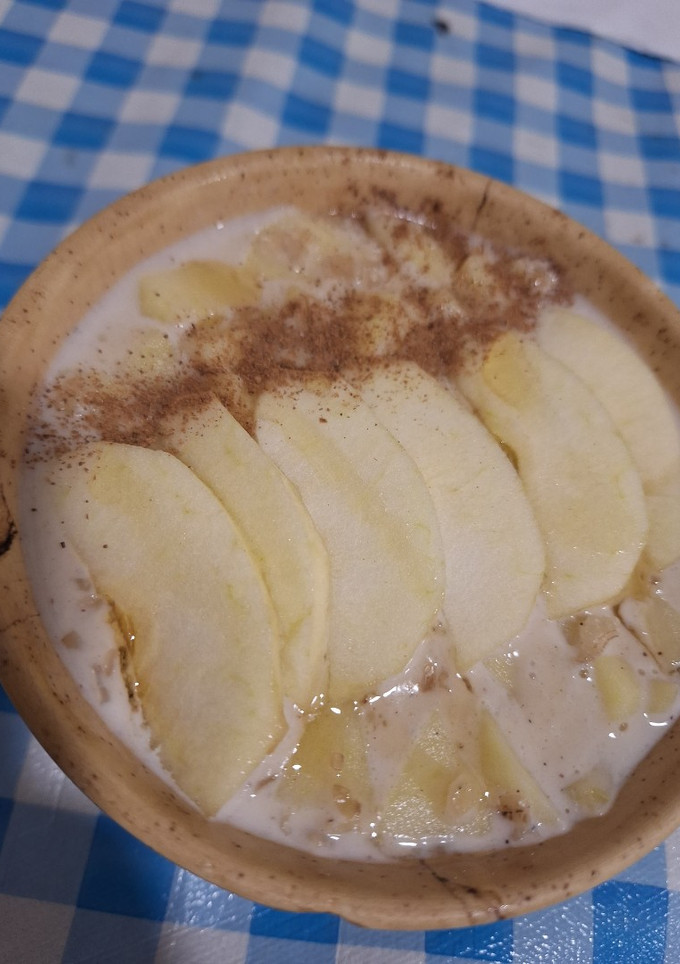 Una foto de Porridge de manzana especiado