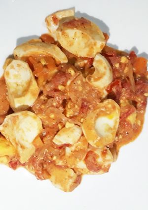 A picture of Egg curry.