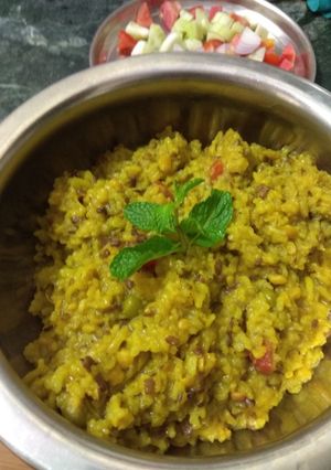 A picture of Urad daal khichdi.