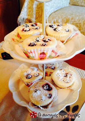Φωτογραφία της συνταγής Ατομικά cheesecakes με βατόμουρα... και όχι μόνο!