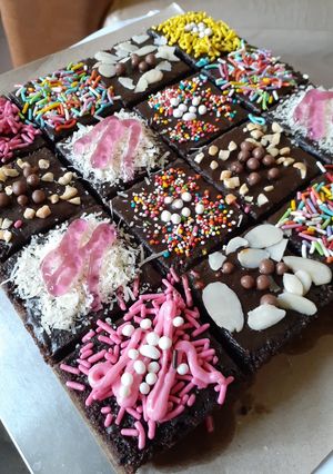 Foto resep Brownies Kukus full Toping