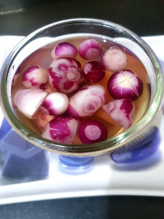 A picture of Vinegar onion.
