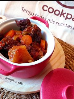 Una foto de Estofado de carne con patatas