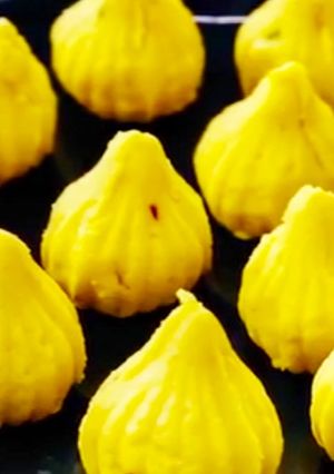 A picture of Doodh ke modak.