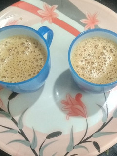 ஏலக்காய் டீ (Elakkai tea recipe in tamil) செய்முறை முக்கிய புகைப்படம்
