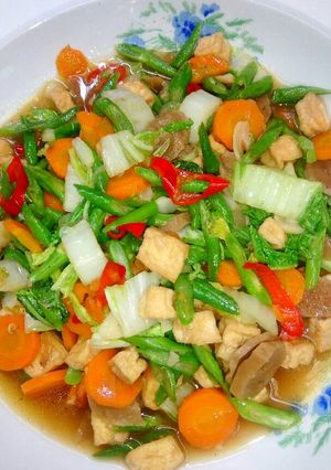Foto resep Tumis sayur campur sari... simpel🙏.. bumbu iris