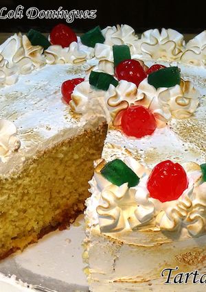 A picture of Elche Cake (Tarta de Elche) or Alicante Cake.