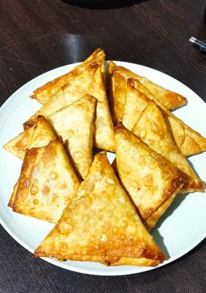عکسی از دستور سمبوسه سیب زمینی😋