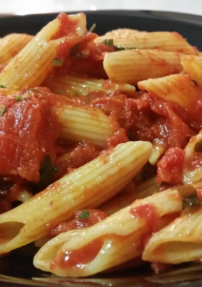 Una foto de Penne all'arrabbiata (Pasta arrabiata)